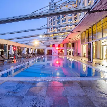 J'adore Deluxe & Ultra Hotell Side