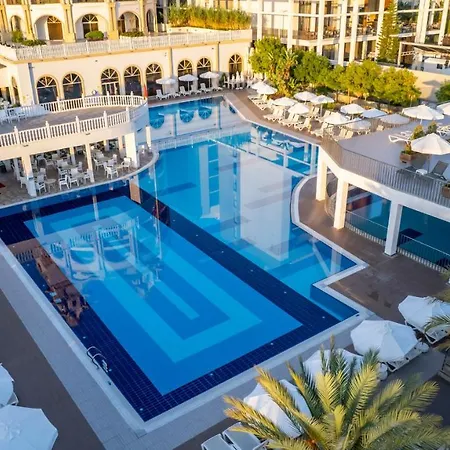 J'adore Deluxe & Ultra Otel Side