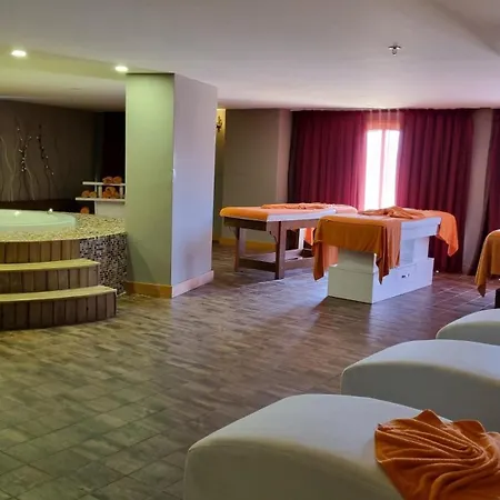 J'adore Deluxe & Ultra Otel 5*