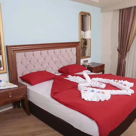 J'adore Deluxe & Ultra Otel Side